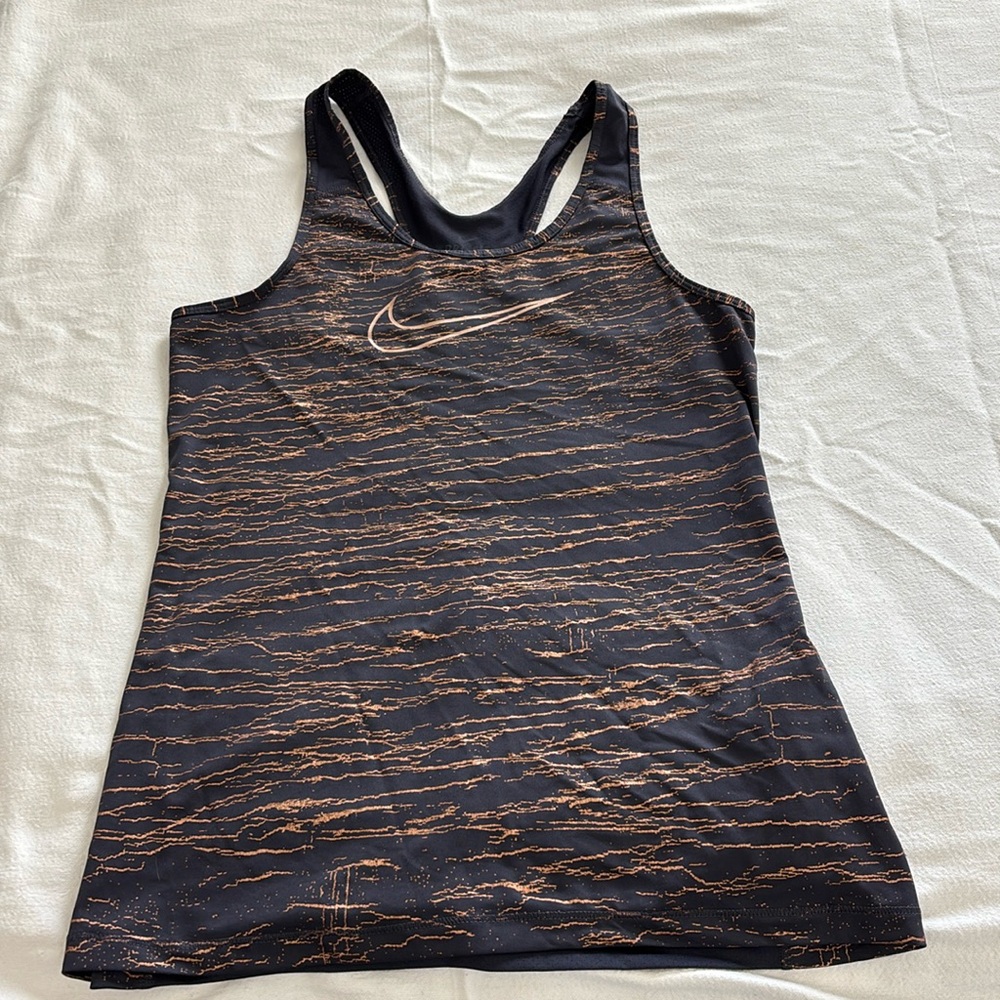 Nike dry fit tank size small